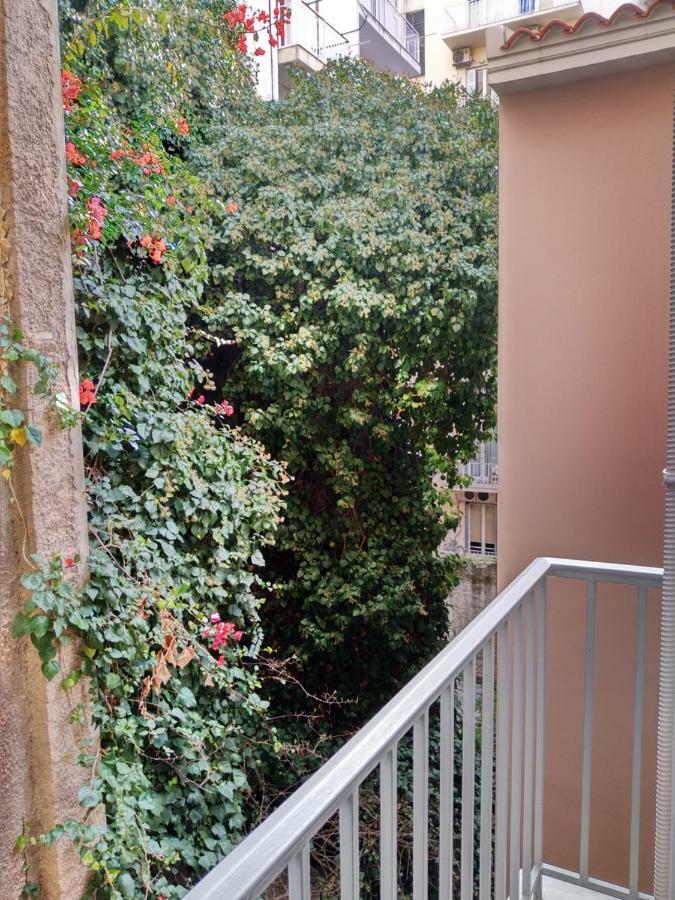 DARSISS 2 - Museum Apartment Athen Exterior foto